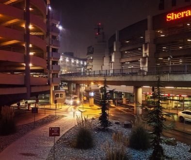 airport hotel advantages and disadvantages